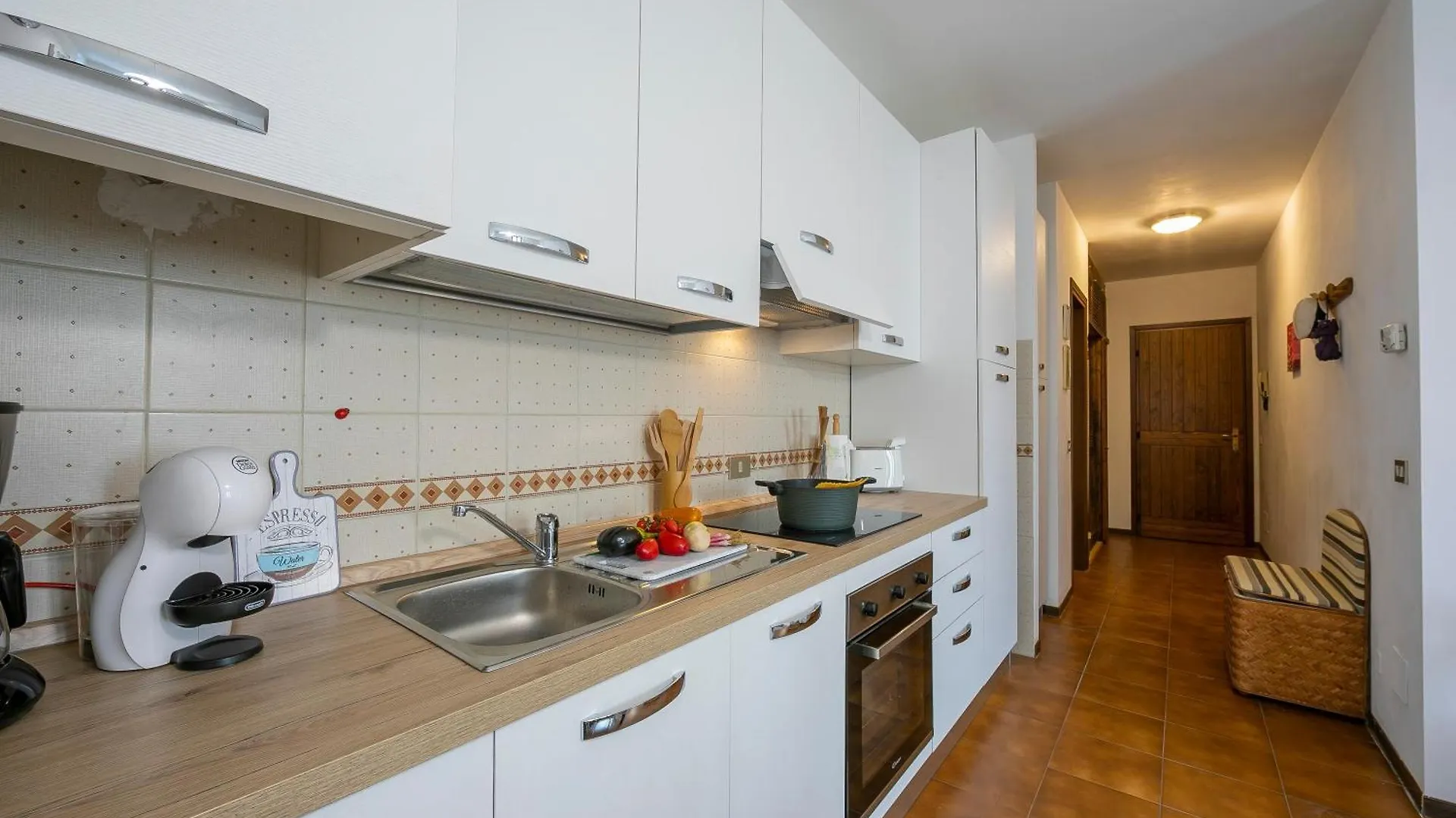 דירה סאלו Alma - 100M Near Lake - Happy Rentals