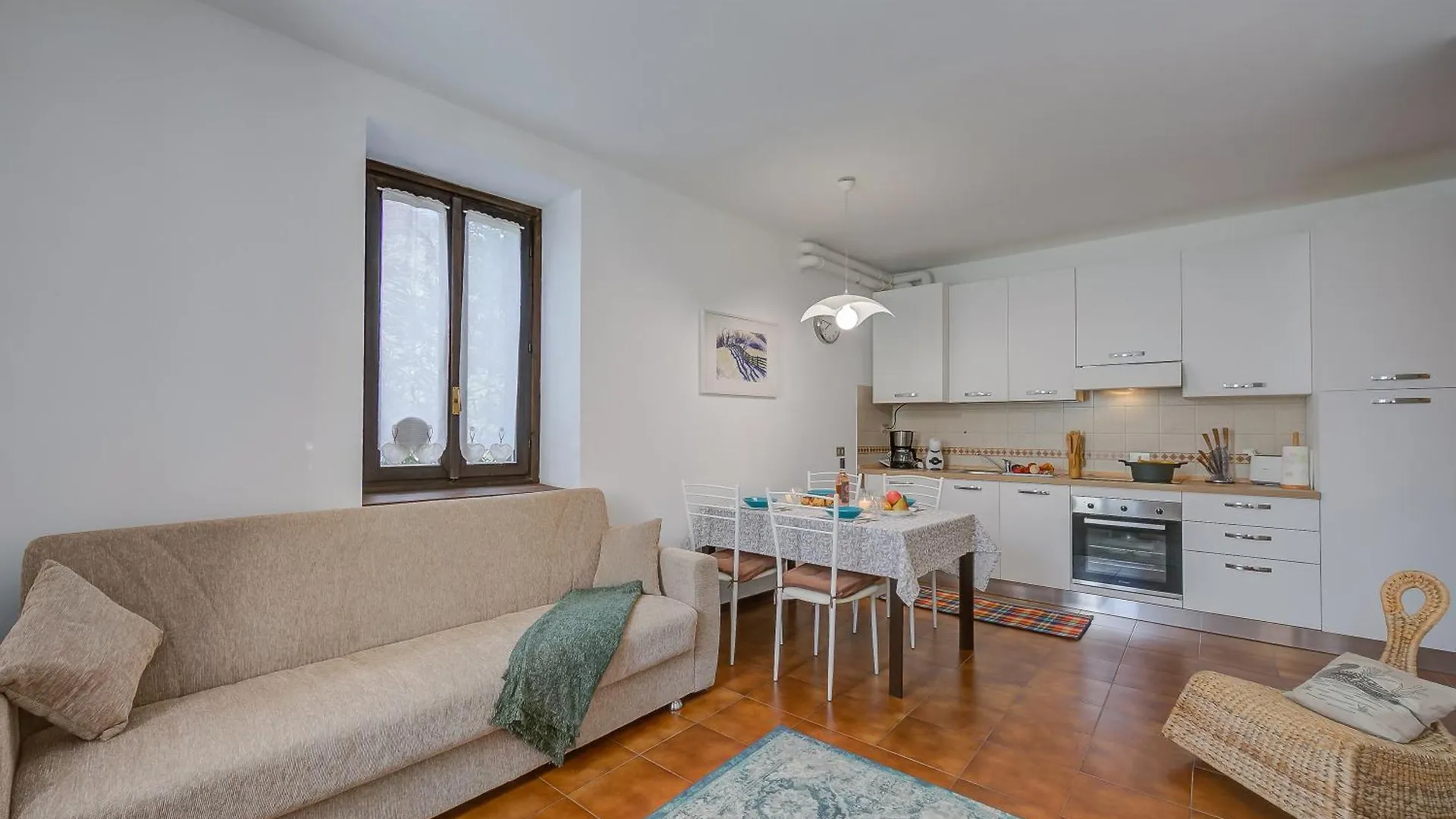 Alma - 100M Near Lake - Happy Rentals location